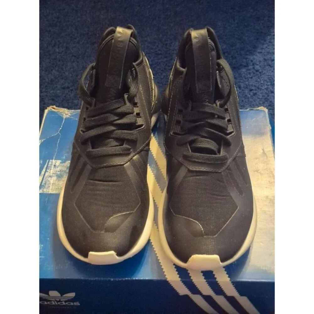 N/A adidas tubular
